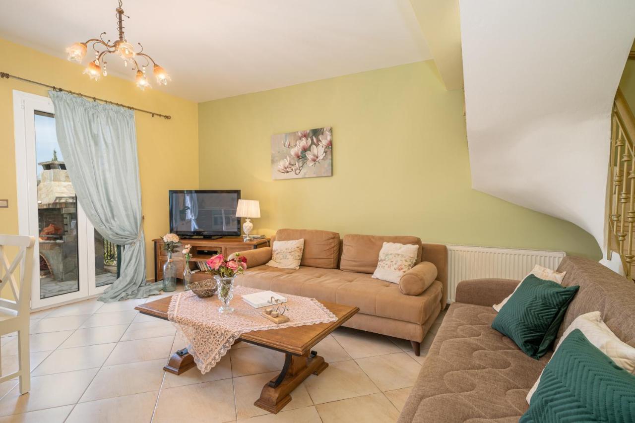Stunning Tranquil Villa With Private Pool Villa *