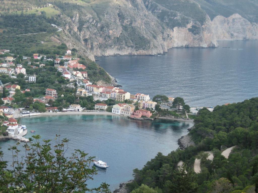 Stunning Tranquil With Private Pool *