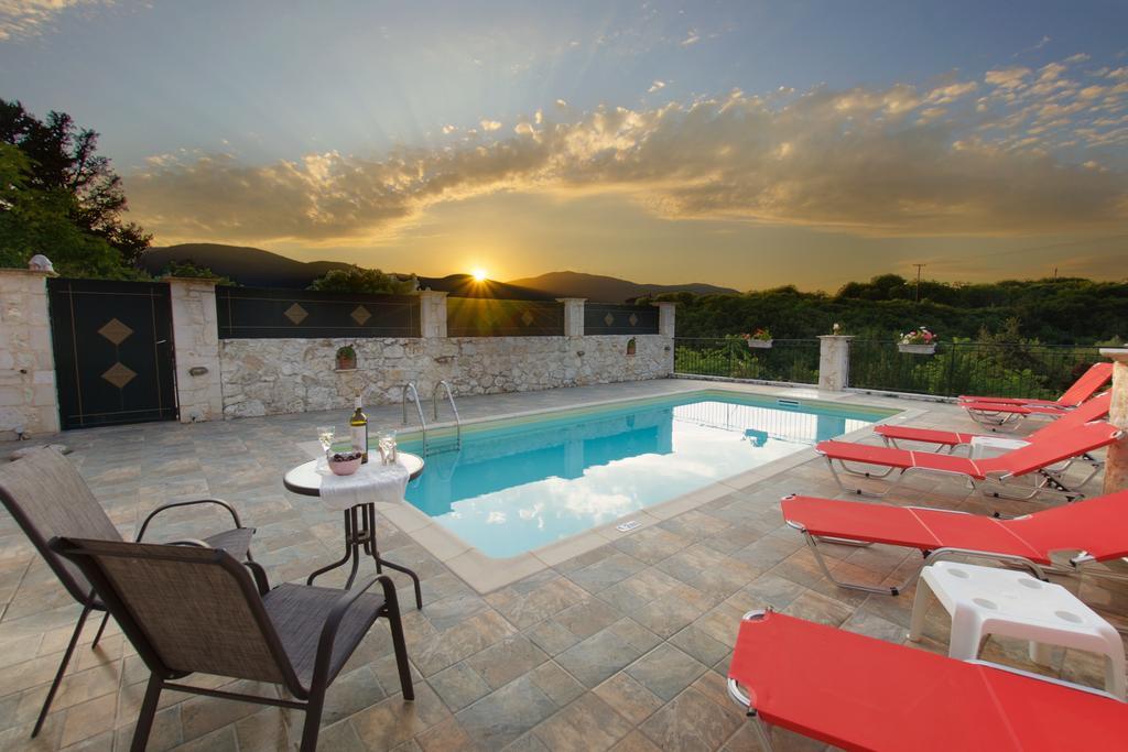 Stunning Tranquil With Private Pool Vila
