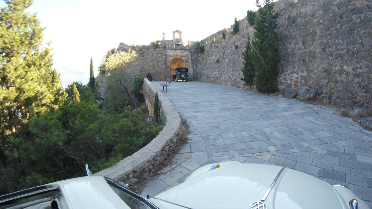 Vila Stunning Tranquil With Private Pool