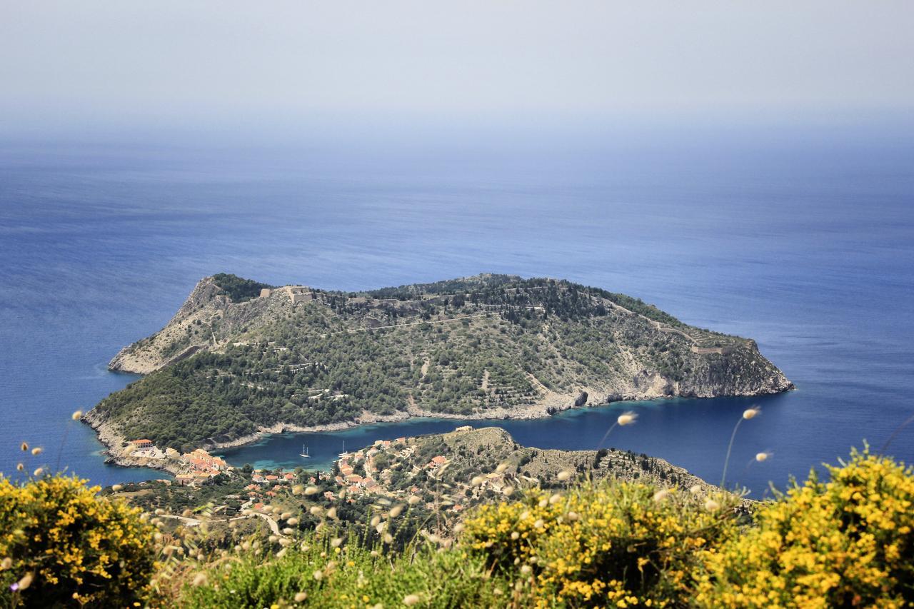 Stunning Tranquil With Private Pool Vila